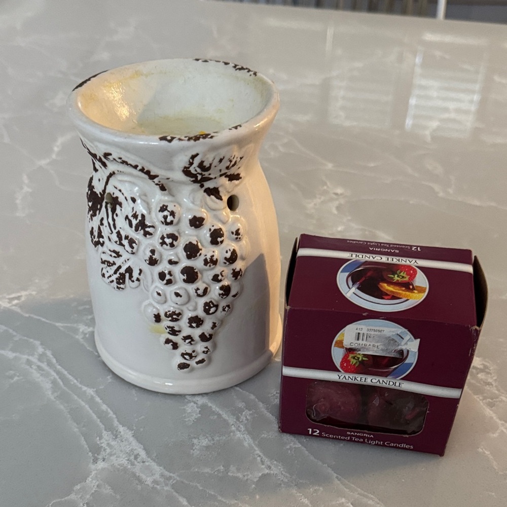 Wax Warmer & Yankee 12 Tea Lights